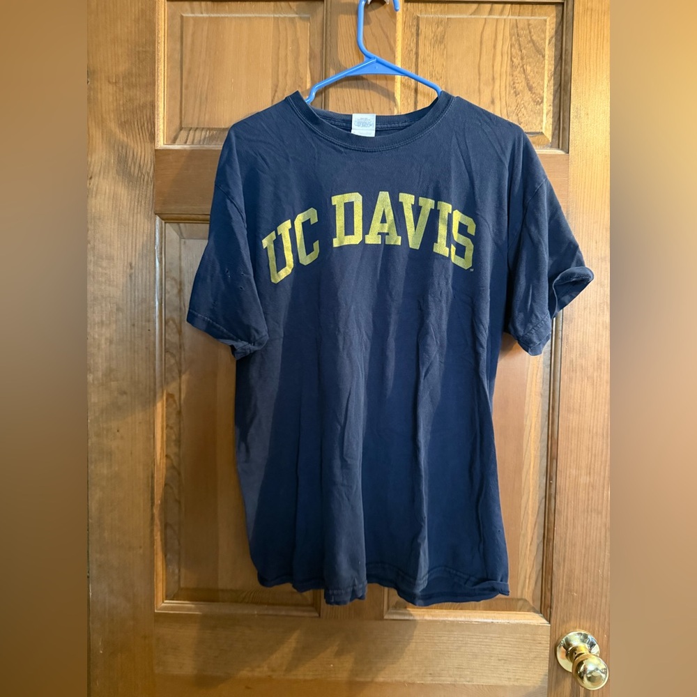 UC Davis tshirt